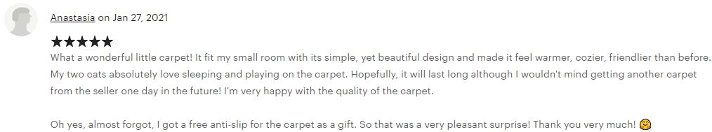 Témoignage d'une cliente satisfaite par son tapis et sa qualité.